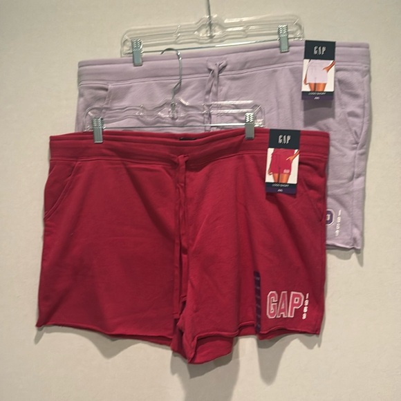 GAP Women's Logo Short Athletic wear Sweat shorts. Pink and purple Size XXL. NWT - Picture 1 of 16